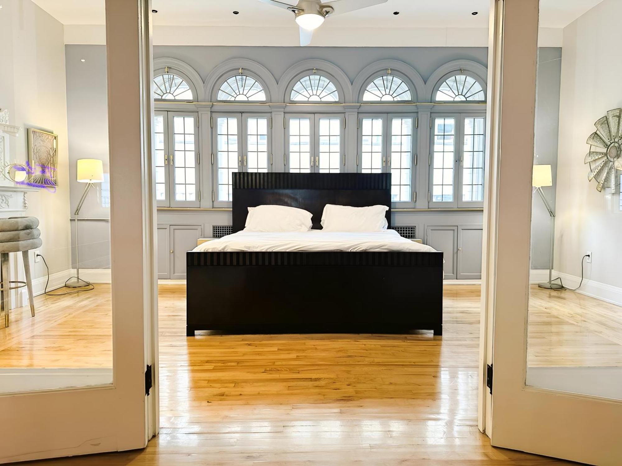 The Historic Lyric Penthouse With Private Rooftop Цинциннати Экстерьер фото